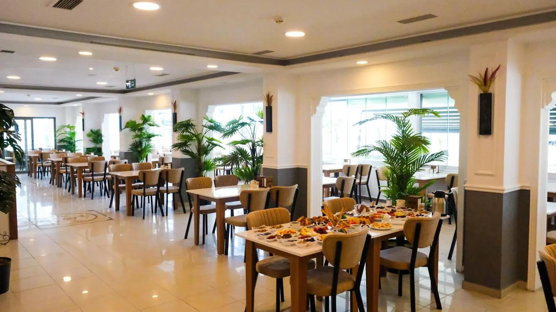Lopera Beach Hotel Edremit  Turkey